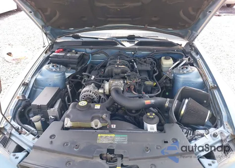 2006 Ford Mustang V6 z USA, uszkodzony, nr VIN 1ZVHT80N065160103